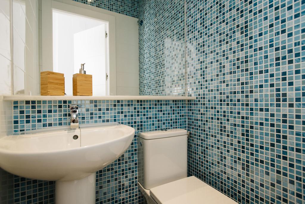 Hostly Acetres 2A-Penthouse In City Center-Fibre-Parking Opt Seville Exterior photo